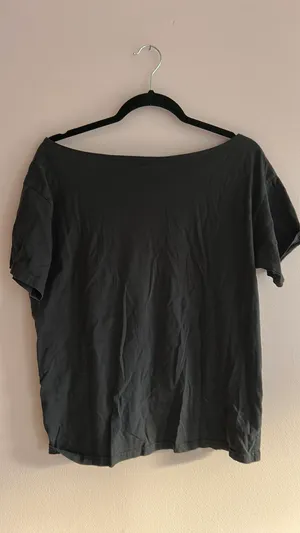 Hollister Off-The-Shoulder Top thumbnail 2