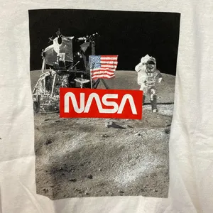 NASA Moon landing Tshirt size medium thumbnail 2