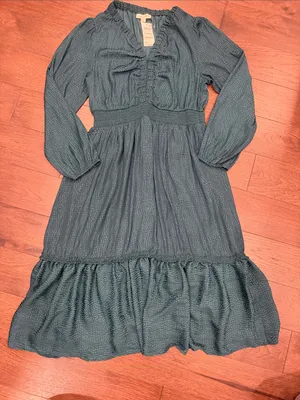 On 34th V-Neck Smocked MIDI Dress in Green - Large NWT - C60-011 thumbnail 1