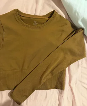 Cropped OFFLINE by Aerie Long Sleeve thumbnail 1