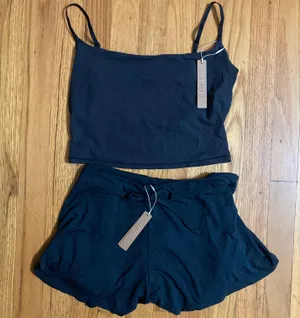 SKIMS Pajama SET XL thumbnail 1