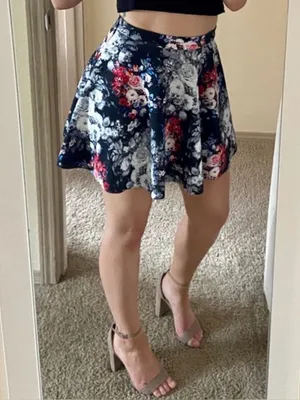 Abercrombie & Fitch Floral Y2K Skater Romantic Cottage-Core Black Mini Skirt M thumbnail 2