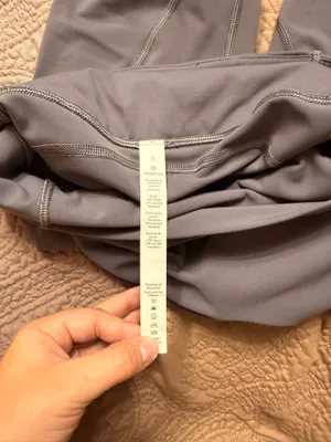 Lululemon thumbnail 2