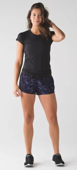 Lululemon Camo Emperor Blue Black 2" Hotty Hot Short - Size - 8 thumbnail 1