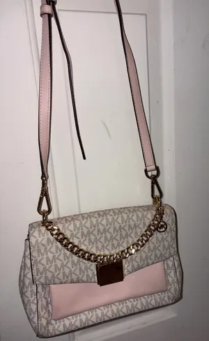 Michael Kors Purse thumbnail 1