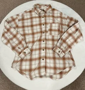 Aeropostale Tan & Cream Plaid Flannel Button Down Shirt - Small thumbnail 1