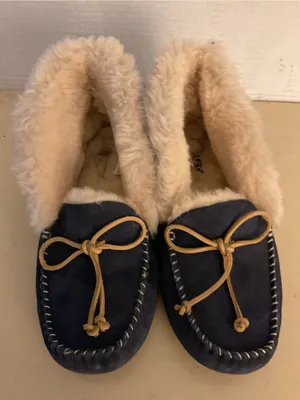 UGG women Navy Suede sheepskin Alena Moccasin Slippers booties US 7 thumbnail 8