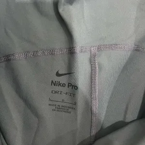 Nike Gray High Waisted 3 Inch Training Shorts Size Large thumbnail 4