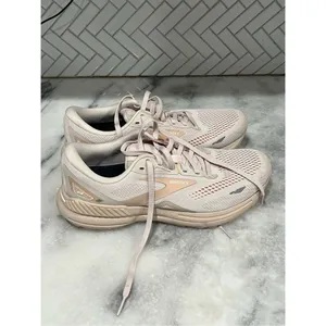 Brooks Ghost 15 Women’s Size 11 Running Shoes Crystal Grey Villa White thumbnail 1