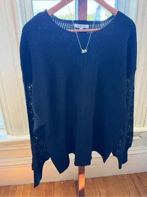 Black Lace-Sleeve Women's Sweater thumbnail 3