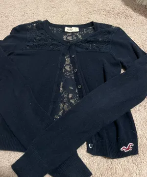 Hollister Sweater thumbnail 1