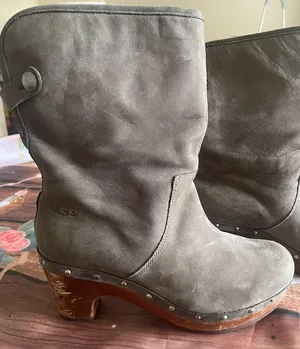 UGG Gray Boots with Suede Finish and Studded Detailing thumbnail 1