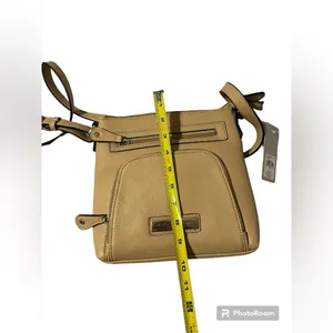 Crossbody Purse NWT with one flaw on front of bag thumbnail 4