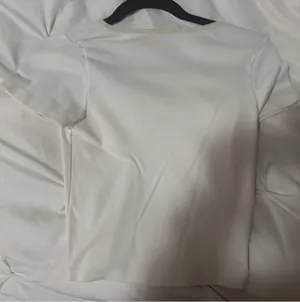 Brandy Melville White Top thumbnail 3