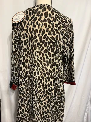 Sunshine and Rodeos Leopard Print Women's Top with Black Sequin Pocket. NWT SZ L thumbnail 4