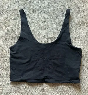 Aritzia Babaton Tank thumbnail 1