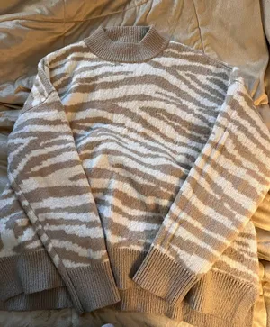 Maurices Sweater  thumbnail 1