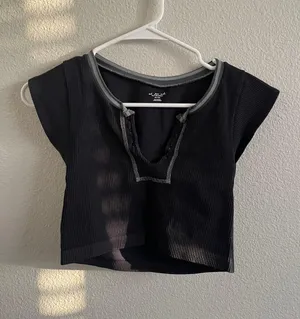 Urban Outfitters Top thumbnail 1