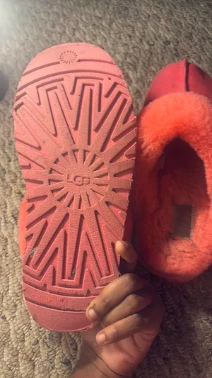 UGG Slippers Platform thumbnail 2