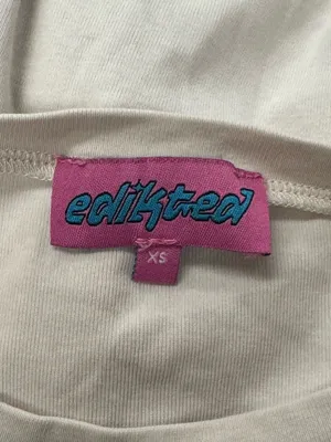Edikted Magic 8 Ball T-Shirt Women’s XS thumbnail 3