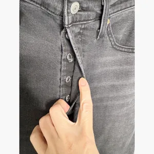 Levi's Ribcage Straight Ankle Jeans Women's Size 29/10 Black Faded Denim thumbnail 4