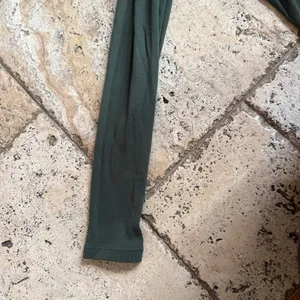 🙂Zara Olive Green Long-Sleeve V-Neck Knit Top thumbnail 3