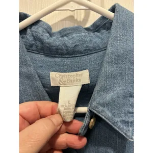 Christopher & Banks Womens‎ Large Blue Denim Embroidered Christmas Winter Shirt thumbnail 4