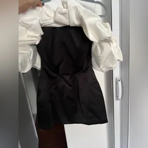 BABYBoo Off-Shoulder Black & White Ruffle Mini Dress S thumbnail 8