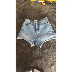 BDG Urban Outfitters A-Line Shorts Light Wash, High Rise, Womens Size 27 thumbnail 3
