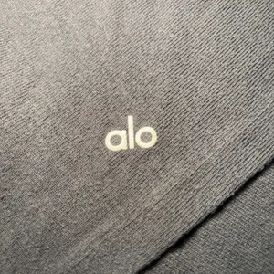 Alo Yoga Gray Wrap Back Turtleneck Long Sleeve Top Womens M Activewear Pilates thumbnail 5