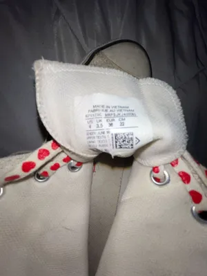 Converse Chuck Taylor High Top – Custom Heart “Love” Design – Women’s 6 / Men’s thumbnail 2