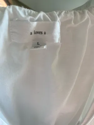 A Loves A Dress thumbnail 3