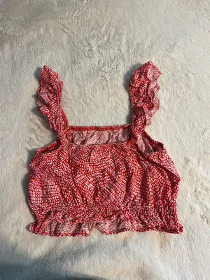 red and white cropped tank top thumbnail 3
