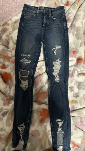 American Eagle Outfitters thumbnail 1