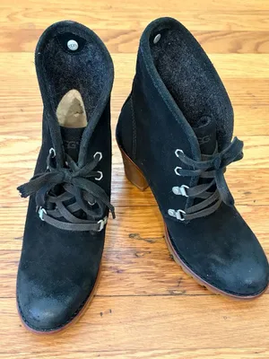 UGG Australia Calynda 1002166 Black Suede Shearling-Lined Lace-Up Heeled Boots 7 thumbnail 3