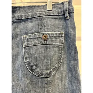 Old Navy Womens Blue Denim Mini Skirt Size 8 Medium Wash Front Slit Raw‎ Hem Y2K thumbnail 7