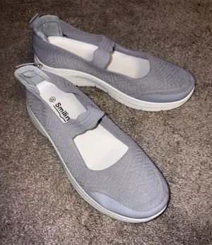 Women's Slip-On Mary Jane Flats in Gray new thumbnail 1