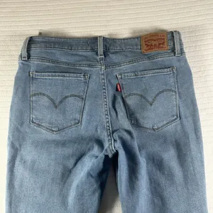 Women’s Levi’s 711 Skinny Ankle Jeans Distressed Light Wash Raw Hem Size 30x27 thumbnail 10