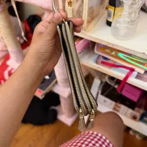 Coach Metallic Silver‎ Pebbled Leather Double Zip Compartment Wristlet Bag thumbnail 4