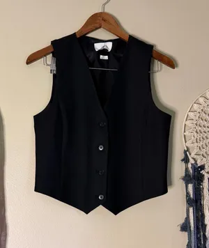 Wilfred V Neck Vest Top Black Size 6 thumbnail 1