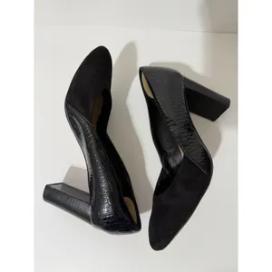 Tahari Elvira Size 8M‎ Black Suede Croc Embossed Block Heel Pumps Pointed Toe thumbnail 8