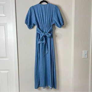 Old Navy Fit & Flare Twist-Front Maxi Dress Chambray Size Small thumbnail 4