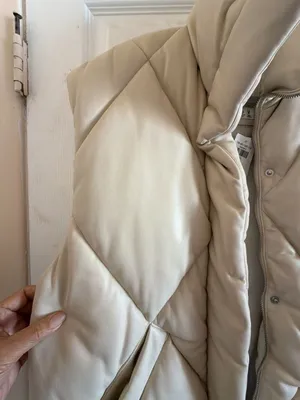 Abercrombie & Fitch Oversized Vegan Leather Quilted Puffer Vest thumbnail 5