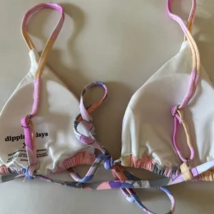 DIPPIN DAISYS | Pink Floral Triangle Bikini Top | Size Extra Small thumbnail 5