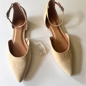 Old Navy Women's Pointy Toe Low Heel Ankle Strap Flats Desert Floor Sz 8 thumbnail 2