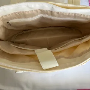 Chic Cream Quilted Shoulder Bag thumbnail 4