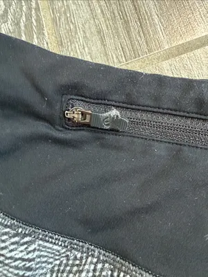 Lululemon High-Waist Black Patterned Women's Speed Shorts size 2 TALL thumbnail 5
