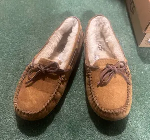 UGG Moccasin Slippers Women’s thumbnail 1