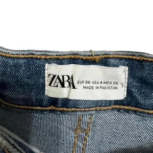 ZARA Women's Mid-Rise Cropped Flared Denim Frayed Hem Jeans Size 4 NEW thumbnail 4