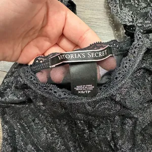 Victoria’s Secret Women’s Extra Small Black Silver Bodysuit New thumbnail 2